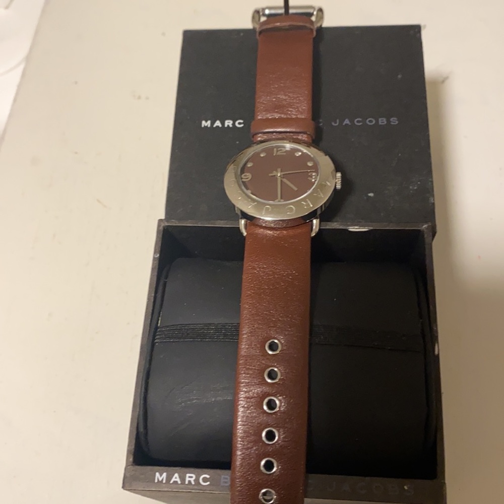 Marc Jacobs Watch - image 3